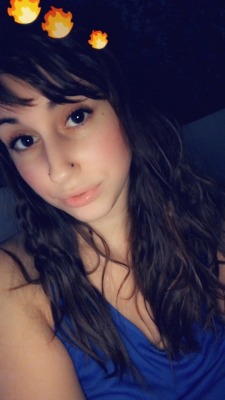 lakecouple:  lilsxykitten:  Just a good girl who loves being bad 💕😈 Reblog and tell me something naughty 💋  She’s sexy!