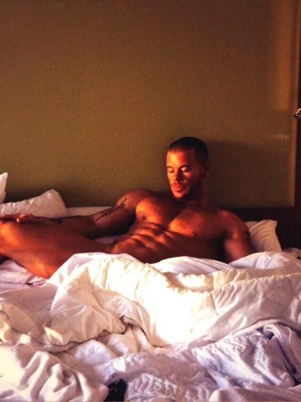 exclusivekiks:  Sexy muscle guy - Damon Danilo 💋💋  Follow me:  http://exclusivekiks.tumblr.com/