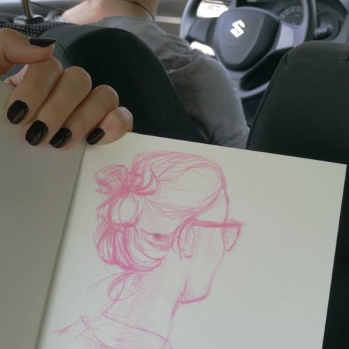 lumedin:Drawing the driver....#dontdrawanddrive #lifedrawing #portrait #driving #art #drawing #tradi