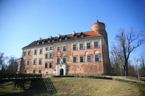 nakedinthecity: Uniejów Castle, 13.03.2022