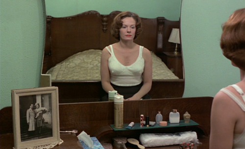  Jeanne Dielman, 23, quai du Commerce, 1080 Bruxelles (Jeanne Dielman, 23 Commerce Quay, 1080 Brusse