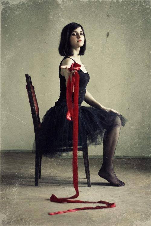asubssoul2013:  Bind me in red please …..👡