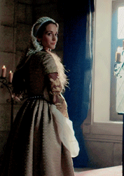 ourgraciousqueen:Favorite CostumesFrom: La Corona Partida