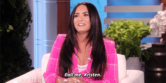 melindasordinos: Demi Lovato Plays ’Who’d You Rather’