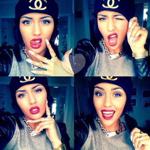 alluring-beauties:  Alluring-Beauties 