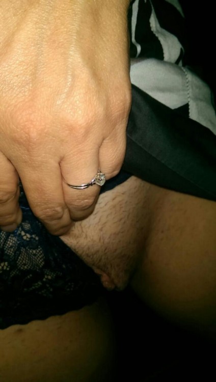 real-frensh-couple:  🔞 hmmm pussy