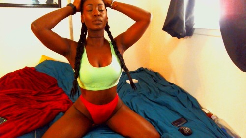 deebott:  deebott:  Watermelon babe.  I’m so cute lol