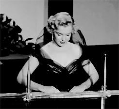 normajeanebaker: Marilyn Monroe presents the Oscar for Sound Recording at the 23rd