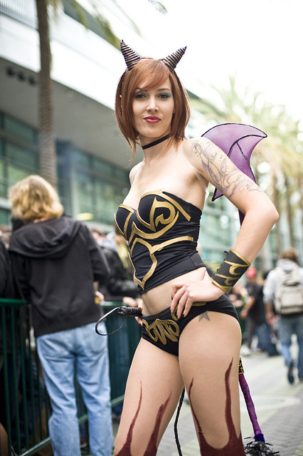 hottestcosplayer:  She is simply amazing. For more of her click here! http://amzn.to/293Xgfa