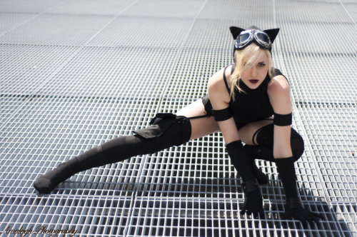 icachondeo:  Glamour Cat Woman  Elle-Kity 