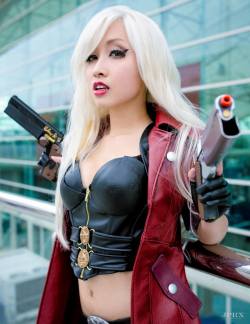 hotcosplaychicks:  Dante’s Contempt by