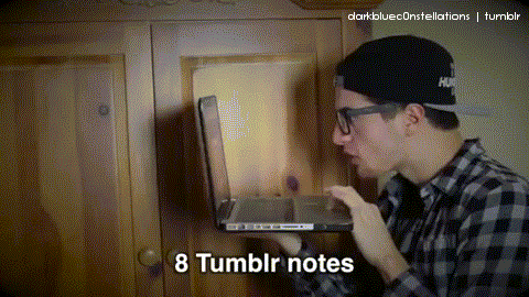 darkbluec0nstellations:  12 Days of a Pop Punk Christmas [Days 5 - 8] (x) 