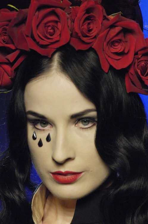 lelaid:Dita Von Teese at Jean Paul Gaultier Haute Couture S/S 2007