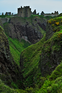 wanderthewood:Dunnottar Castle, Aberdeenshire,