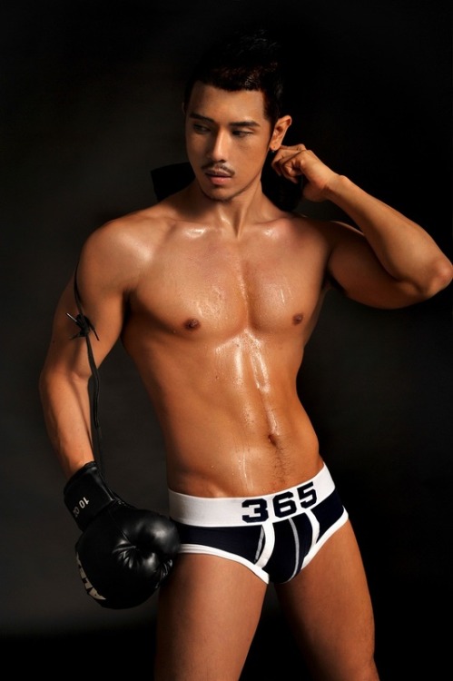 junewoo1982:  sexy korean