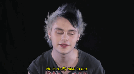 sexycliffconda:  5SOS Memories:              ↪5SOS on Luke 