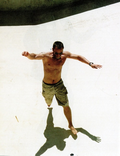littlethankto-someone-eachday:  Waiting for Tiago and running up to him XD