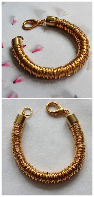 DIY Cheap and Easy Jump Ring Bracelet from Stripes &amp; Sequins here. This is such an easy &ldquo;n
