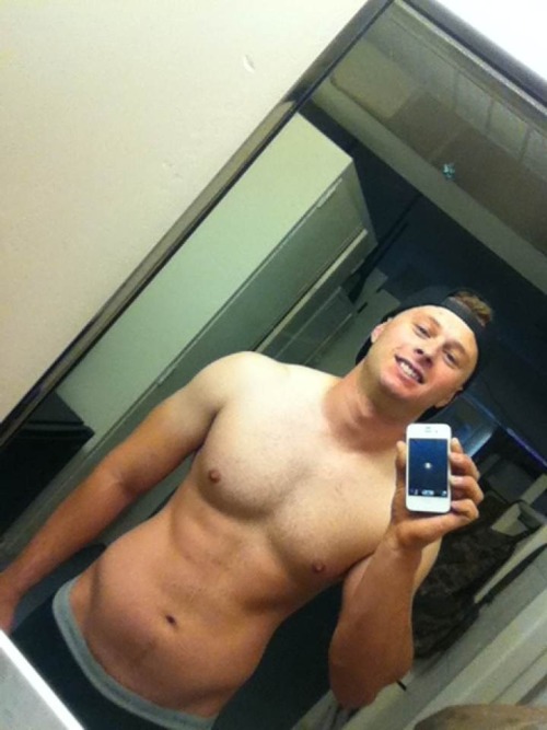 militarymencollection:  Military Men
