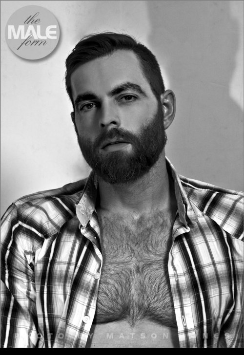 hungdownunder:  For more hot guys, follow me at:http://hungdownunder.tumblr.com/