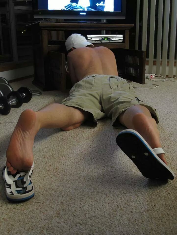 barefootbro22:  tazluvzfeet:  Damn that’s HOT!!!!!!!!! ♡♡♡♡♡♡♡♡♡♡