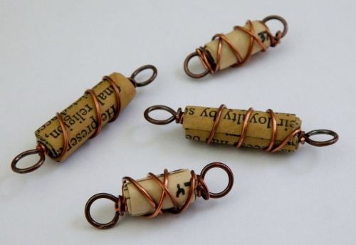 lunacascabelera: How cool would this be for spells or sigils?!Wire wrapped paper beads. write your