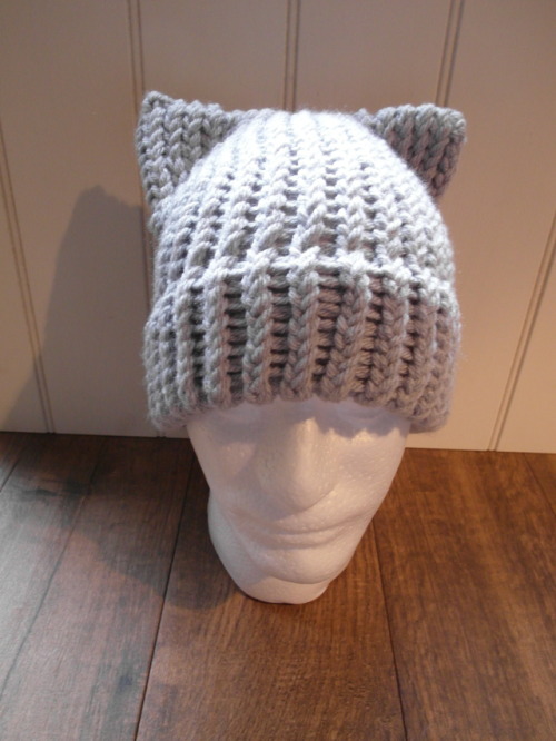 FOR SALEHandknitted cat beanies in a variety of colours.Made from soft, stretchy wool.£10 each