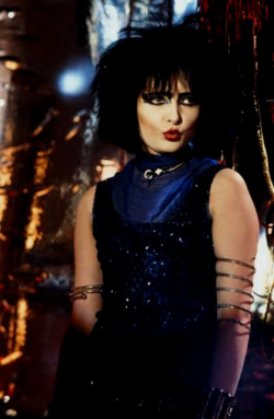 le-parlour-gothique:  Siouxsie