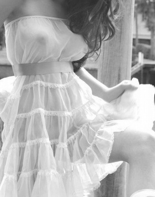 Oh! Pretty! I would love to wear this ;)  
