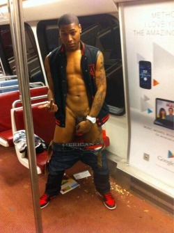 brothamanblack77:  boypublicsex: So RANDOM but so HOT. Wish more guys got their cocks out in public.
