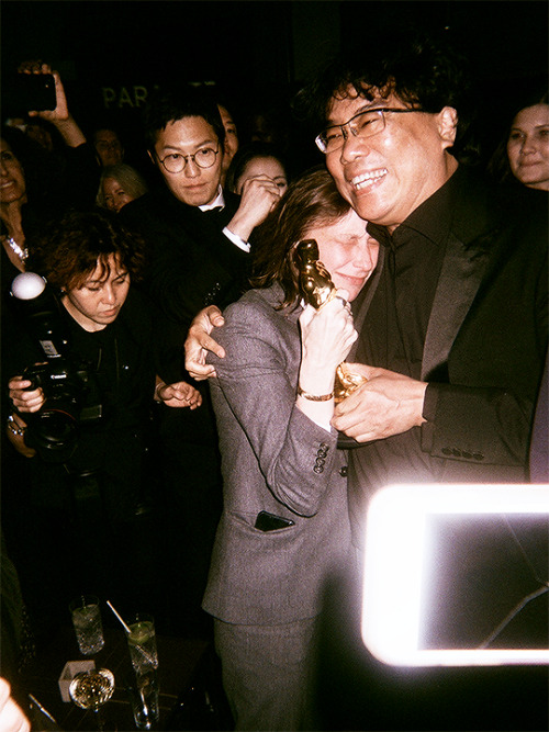gretagerwisg:CÉLINE SCIAMMA AND BONG JOON HO © photographed by Chad Hartigan at the Oscars After Par