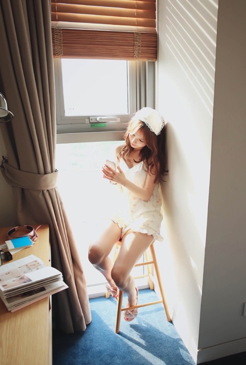 a-beautiful-g:    Korean Girl    