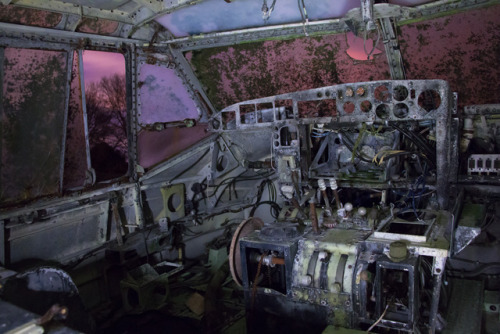 abandonedography:ultravioletalley:Abandoned plane at night.:O