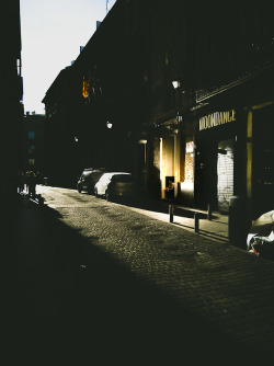 madridtemata:  La luz en el portal.