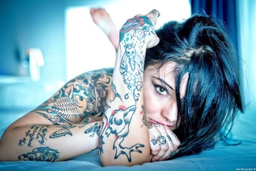 Ho imparato a guardare avanti, e ci ho messo 31 anni per farlo.#inkedgirls #tattoo #ink #tattoomodel