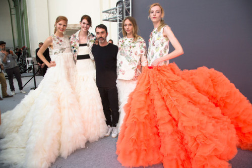 mulberry-cookies:  Giamba  & His Girls Backstage @ Giambattista Valli Haute Couture Fall/Winter 2015 