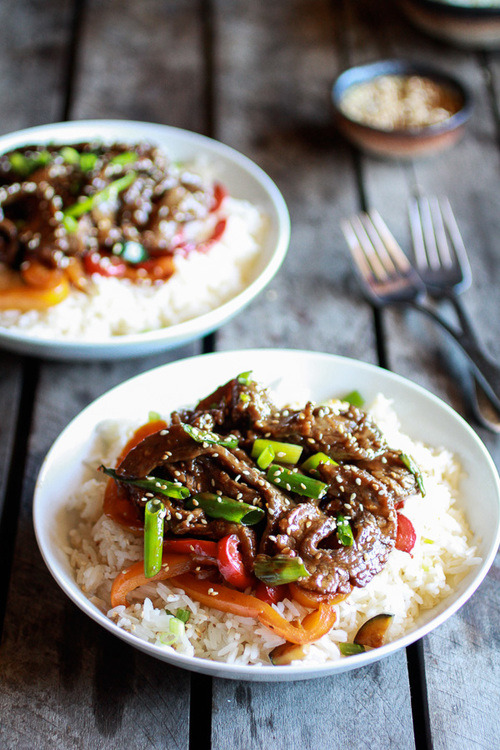sexxtremely:  30 Minute Korean Beef + Toasted Sesame Rice sur We Heart It. http://weheartit.com/entry/79899731/via/madelenepoon