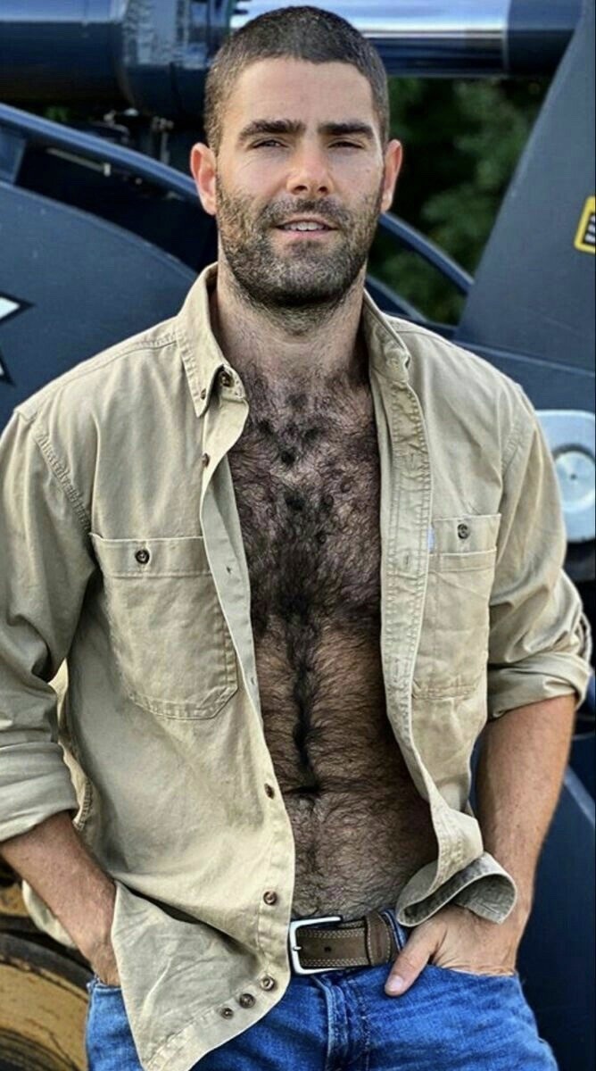 hairyobsessionss:https://hairyobsessionss.tumblr.com/Hairy Furry Men