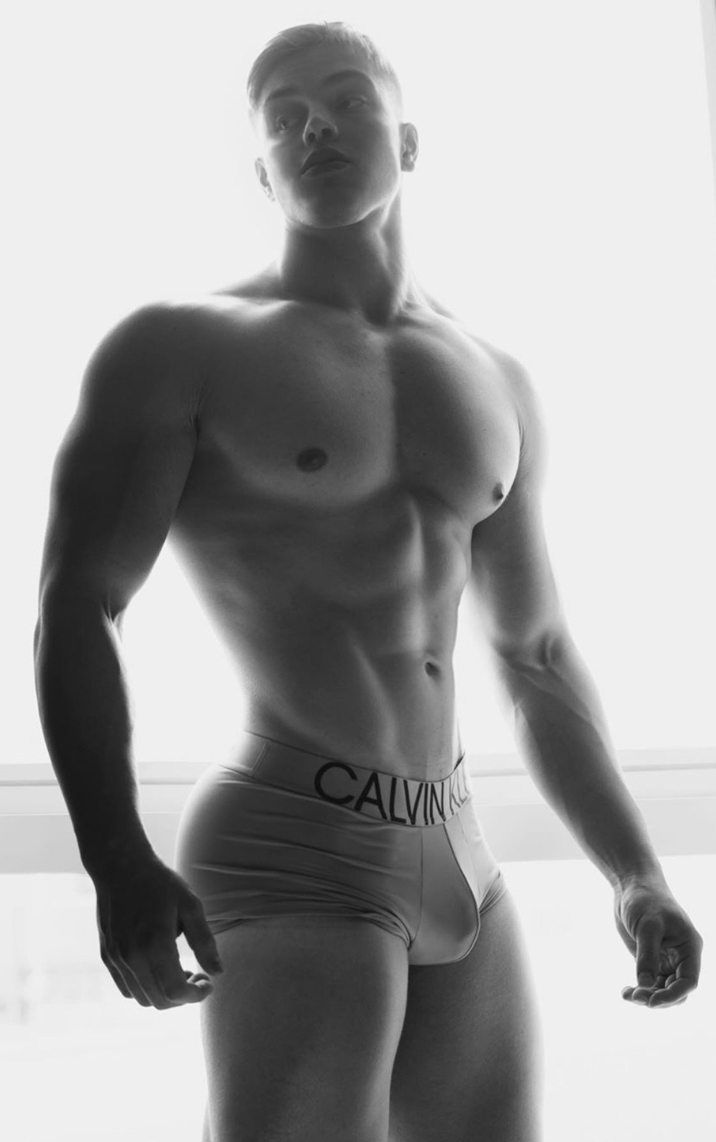 king-of-hunks:Hunk Oliver Forslin