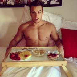 pierrefitch:  breakfast in bed oh look, and