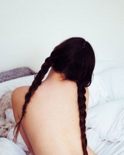 babygirlssweetsurrender:  Pigtails to pull on… 