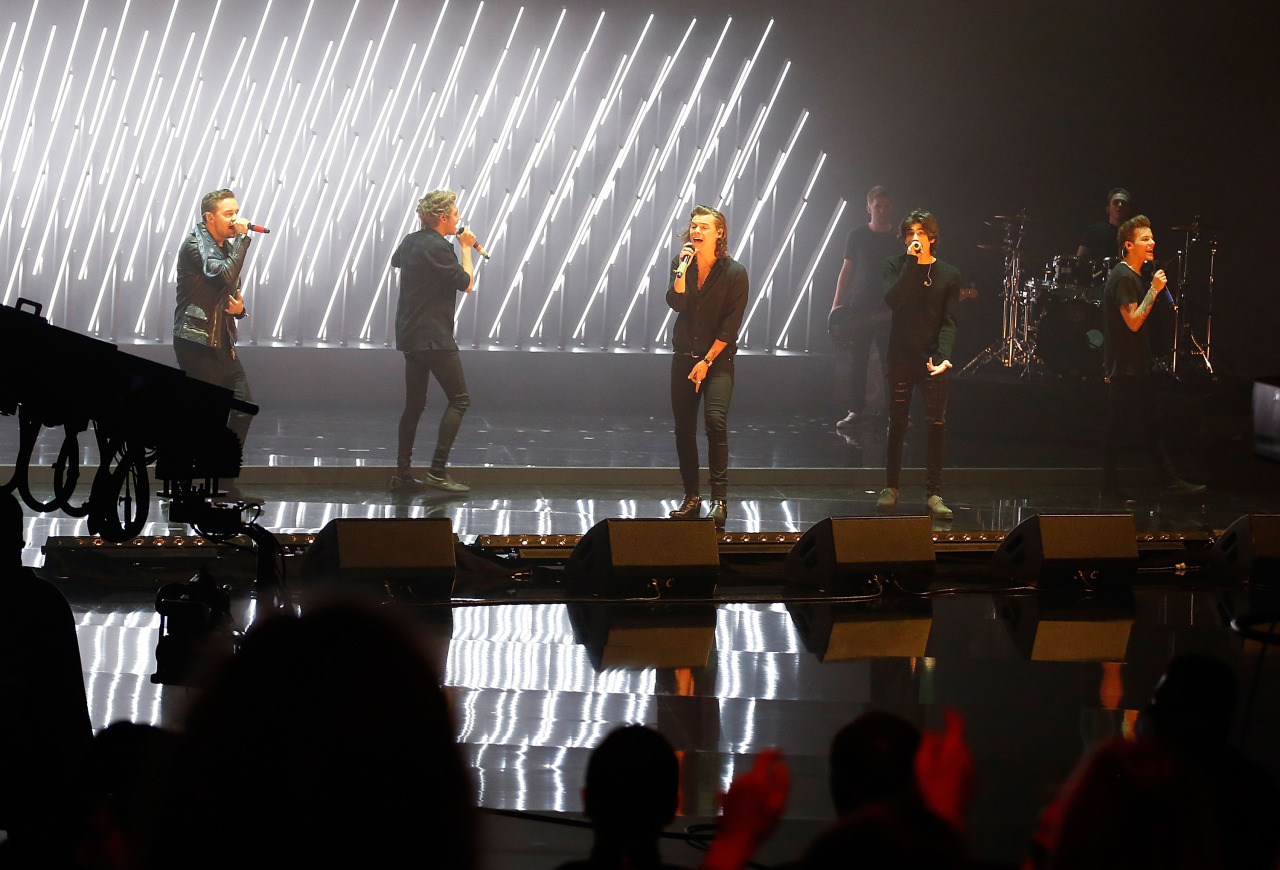 direct-news:  HQ’s -  One Direction attends Wetten, dass..? from Graz on November