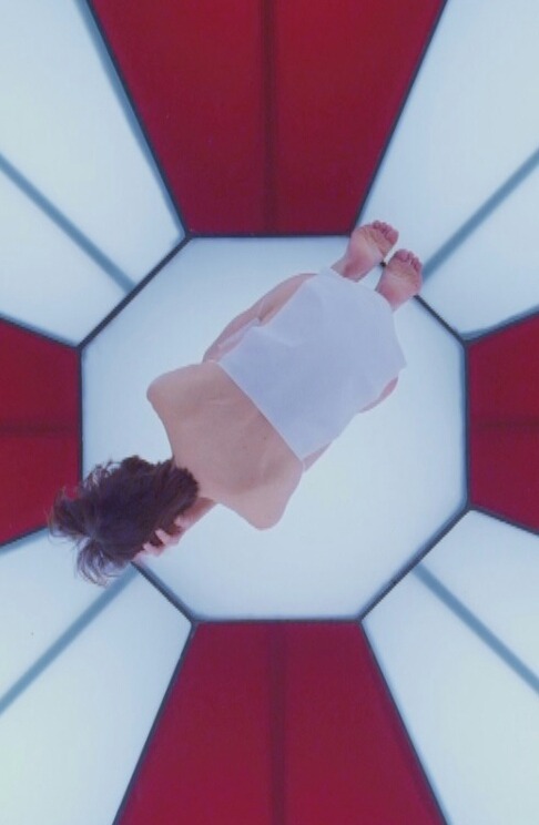 barefeetofthefamous:  celebrityfeets:    Milla Jovovich 