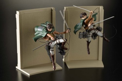 Starting on April 8th, Kodansha will begin to publish an issue of “Gekkan (Monthly) Shingeki no Kyojin: Official Figure Collection” every month. For 1800 yen, you will get a publication discussing the series and characters, and each comes with a