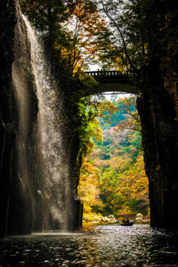 0rient-express:  Takachiho Gorge | by Yasumitsu