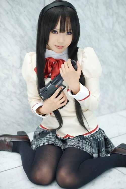 cosplay-is-right: Some Akemi Homura.