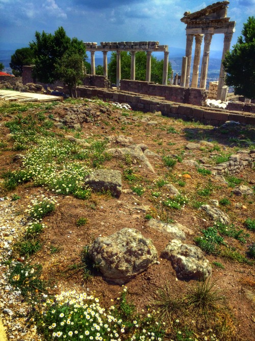 Acropolis, Pergamon, UNESCO, World Heritage Site,Pergamon was the capital of the Kingdom of Pergamon