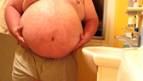 tankertubbs: my Mum needs a bigger bathroom
