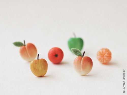 mojave-wasteland-official:sosuperawesome:Miniature Food and Plant Jewelry by Allim Yalo Jewelry on E