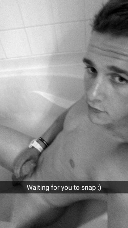 XXX nakedguyselfiesau:  All Australian Boy’s photo